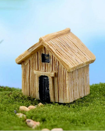 Wooden Hut (Set of 2) Miniature Set